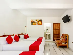 OYO Hotel Relax - Image 4