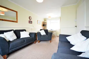 5 Harbour Court - Image 2
