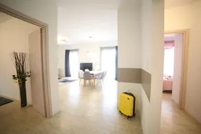 Formionos Morum City Hotel - Image 2
