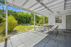 New Private Green Oasis 3br-3bapatio, Private Parking Clean & Cozy - Image 2