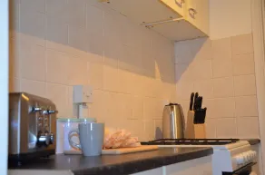 People Boxes Apartments - 74 Highbury - Image 5