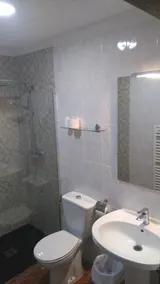 Hostal Miguel Hernandez - Image 4