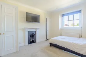 Luxury Georgian Apartment Central Bath - Image 2
