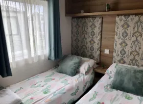 Inviting Static Caravan in Whitstable, Kent - Image 2