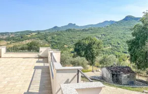 Beautiful Home in Farindola With Wifi and 2 Bedrooms - Image 2