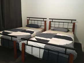 Apartment In Queens Park - Image 3