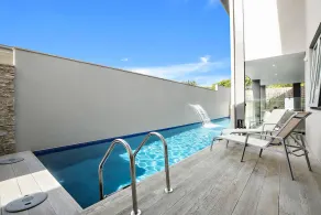 Sapphire Chambre D'Hotel - Image 5