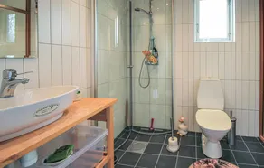 1 Bedroom Amazing Apartment In Beddingestrand - Image 2