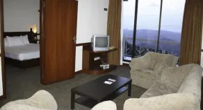 Le Grand Murree - Image 2