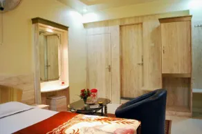 Hotel Nanashree Grand - Image 2
