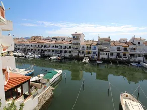 Cozy Holiday Home in Empuriabrava With Terrace and Jetty - Image 3