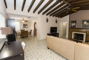 La Casa Del Mar - Image 2