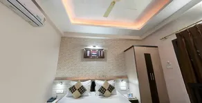 Om Sai Palace - Image 5