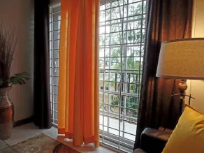 Marley Road Executive Guest Apartment - Image 2