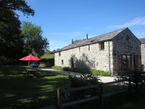 Plush Holiday Home in Tavistock with Garden near Swim Center - Image 3