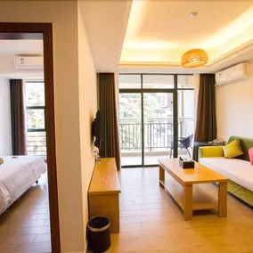 Shanhai Lanting Holiday Hotel - Image 4