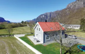 Stunning Home in Dirdal With 4 Bedrooms and Wifi - Image 4