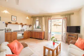 Battista Holiday Home - Image 2