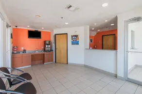 Motel 6 Hutchins TX - Image 2