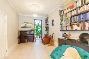 Stunning Spacious 3BD House With Garden - Sleeps 6 - Image 2