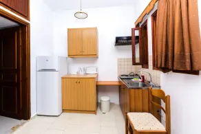 Erato Hotel Apartments - Image 4
