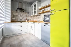 Vibrant Flat Next to Bostanci Marmaray Station - Image 2