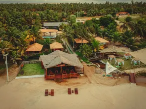 Palm Beach Chales & Resto - Image 2