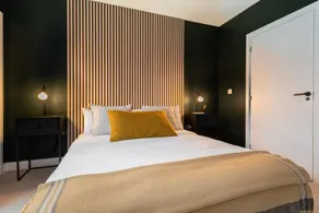 The Hoxton Docks - Modern & Bright 1BDR Flat With Study Room & Balcony - Image 3