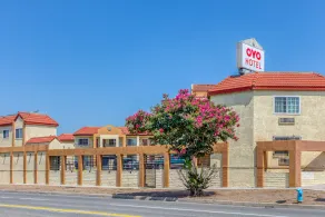 Passport Inn Whittier - Image 5