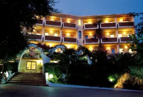 Hotel Punta Faro - Image 4