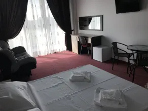 Hotel Sweet - Image 5
