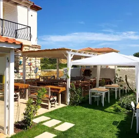 Elysium Boutique Hotel - Image 3