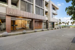 Edgewater 108 - Image 5