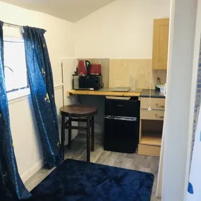 Tudor House - Double Room - En suite - Image 3