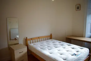 Traditional 2 Bedroom Apartment - Image 5