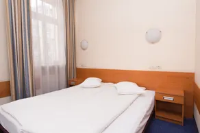 Rija Irina Hotel - Image 4