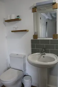 Town and Country Lodge - Image 5