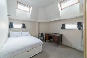 NEW Superb 2BD Flat Near Centre in Bermondsey - Image 4