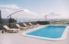 Stunning Home in Mravince With Outdoor Swimming Pool, Private Swimming Pool and 5 Bedrooms - Image 5
