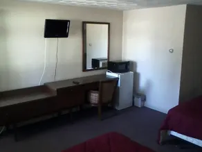 Moonlight Motel - Image 4
