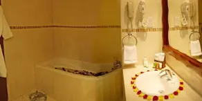 Snowcrest Hotel - Image 2