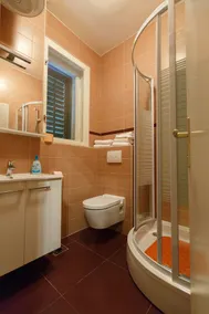 Rooms Golden Gate Split - Image 4