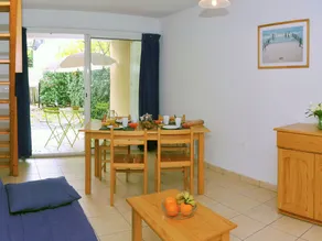 Cozy Apartment in the Lively Resort of Carcans Océan - Image 4