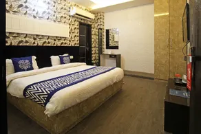 JK Hotel By OYO Rooms - Image 2