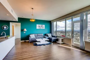 Live in the Ultimate Luxury in San Diego - Image 4