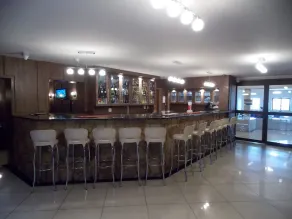 Sierra Square - Image 2