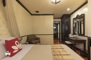 Camelot Hotel by ZEN Rooms - Image 2