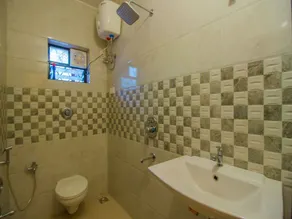 OYO 12998 Home Modern 2BHK Merces - Image 4