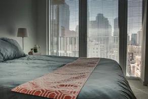 Astounding City Views From Uptown High rise Studio - Image 5