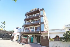 Nath Residency Guest House By OYO Rooms - Image 5